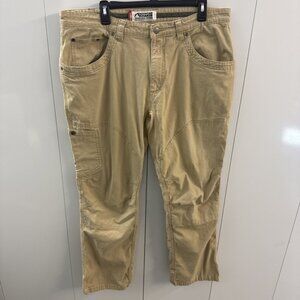 MOUNTAIN KHAKIS Classic Fit Men's 38x32 Tan Stretch Cotton 6-Pocket Cargo Pant